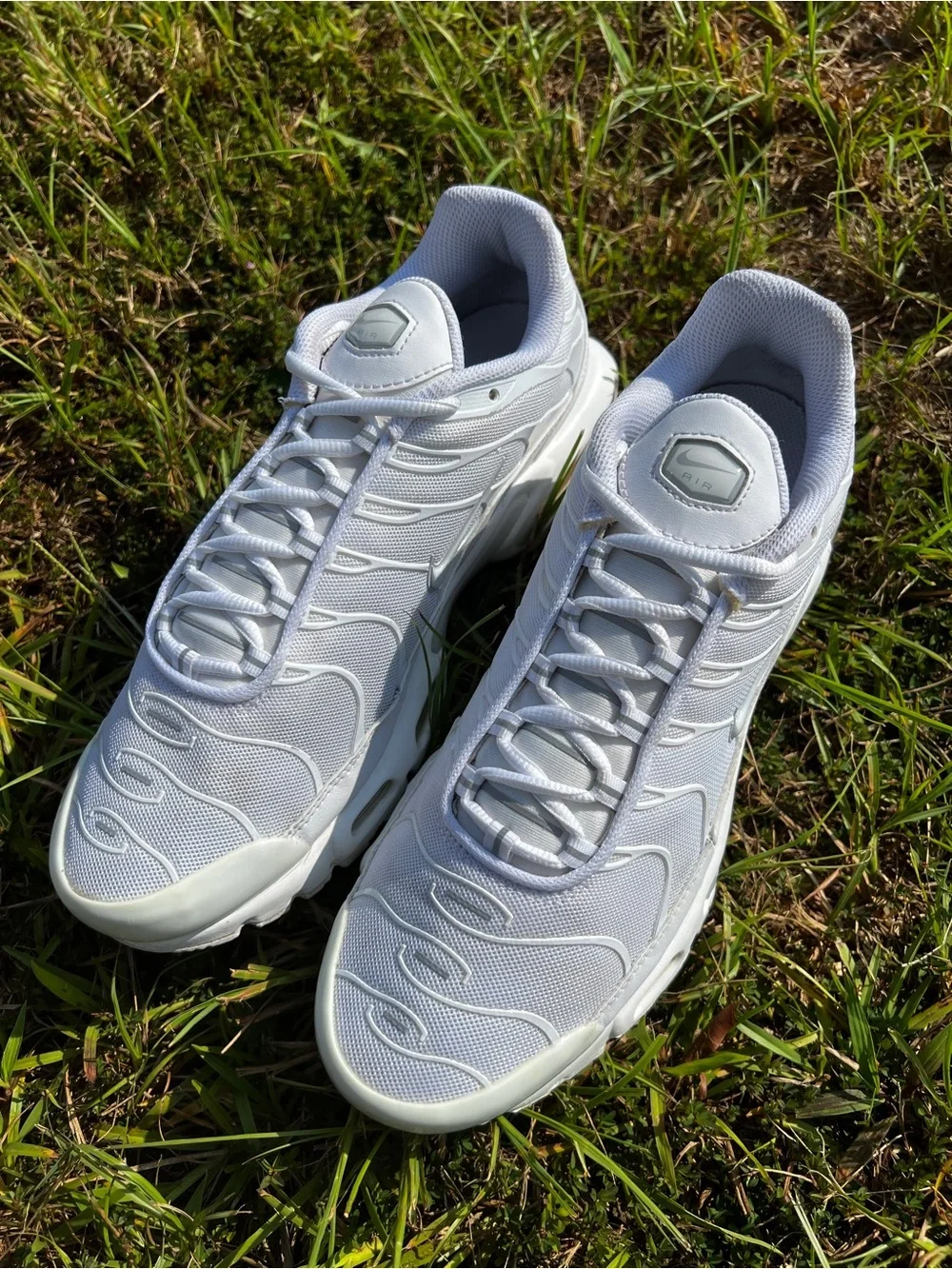 CLEAN Nike size 11 Womens Air Max Plus White Platinum shoes